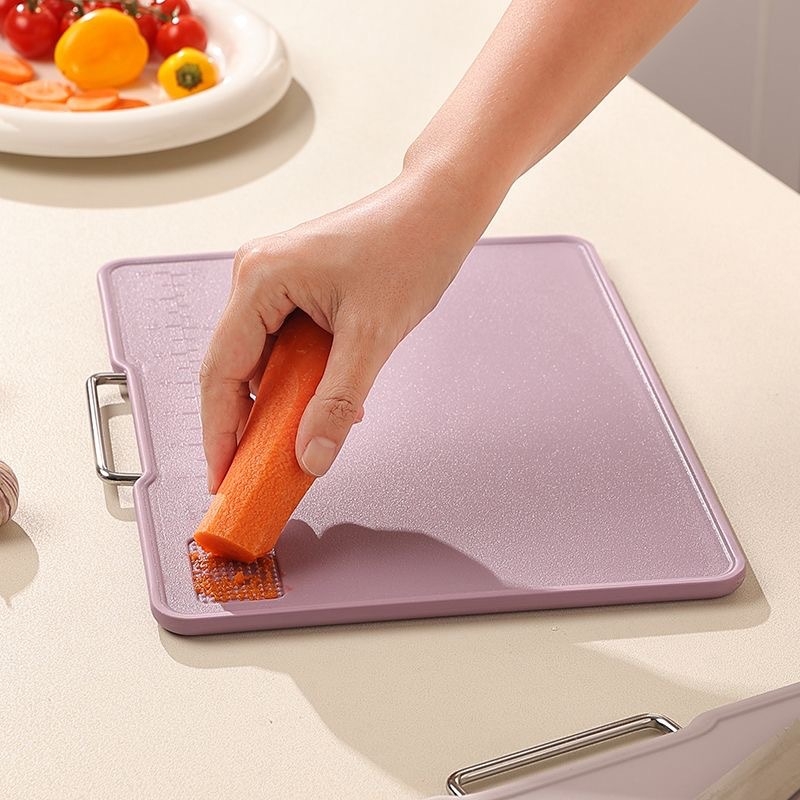 Integruota pjaustymo lenta su integruotu saugojimo skyriumi vaisiams ir kūdikiams – plastikas, prekinis ženklas Superglume, sulankstoma, priešslydinė, atspari pelėsiui