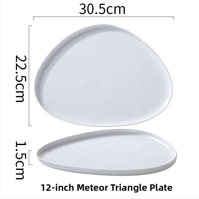 Porcelininė trikampė kepsninės lėkštė, šiaurietiškas stilius, auksinis kraštas, keraminė lėkštė su išskirtine forma