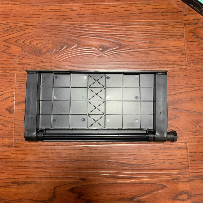 Screen Caddy – držiak na diaľkové ovládanie pre obrazovku, ABS, bez montáže, 1 vrstva, stolové uloženie