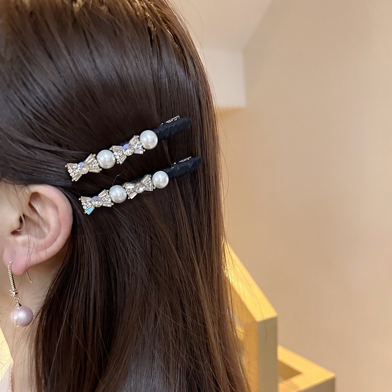 Käsitsi valmistatud juukseklips rhinestoneidega, külgklips ühe märgiga, pikkade pärlitega