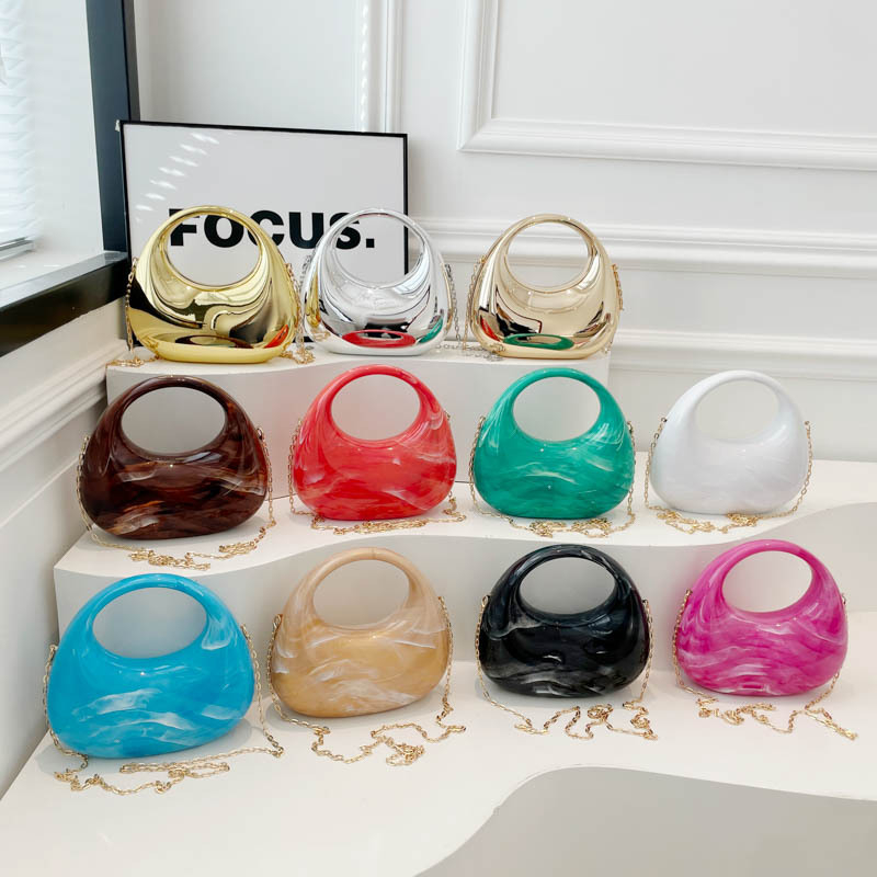 Akril kézitáska félhold alakú, doboz táska stílus, mágneses zárás, belső telefontartó zseb