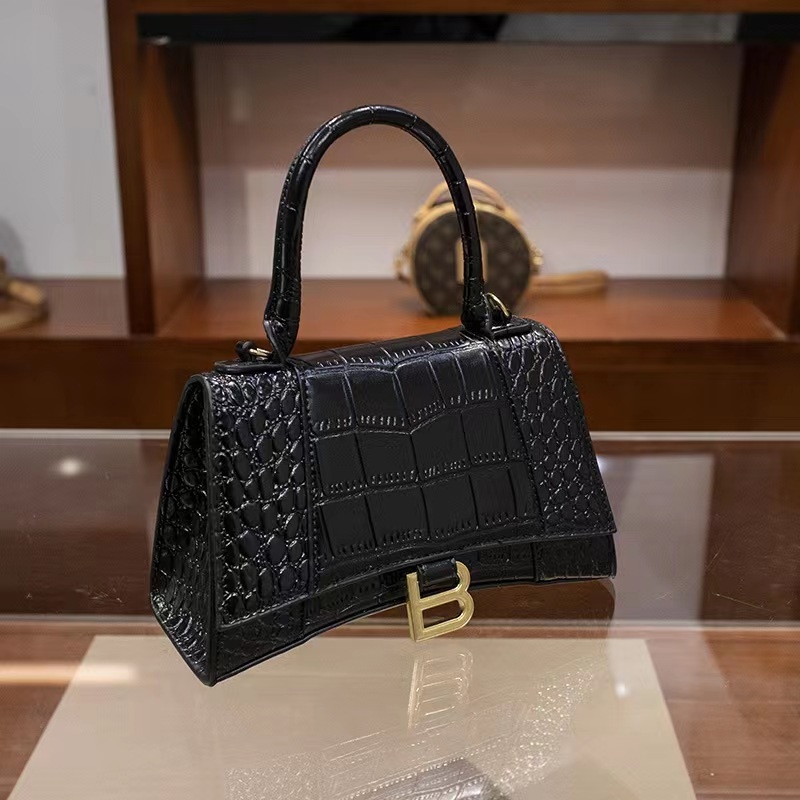 Torba za pazuh u urbanom stilu, PU materijal, vodoravni kvadratni oblik, podstava od sintetičke kože, zatvarač s kapom