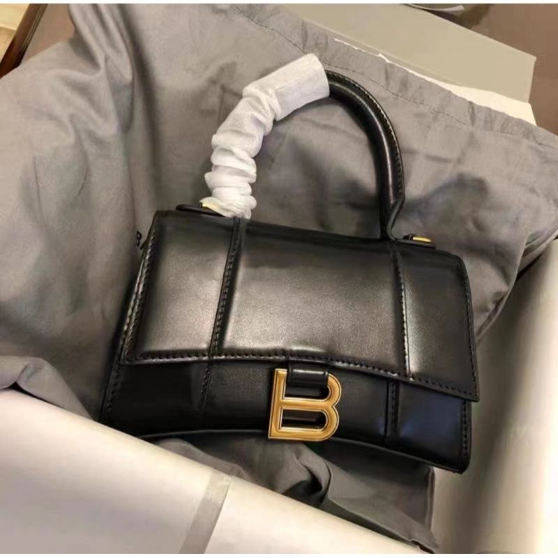 Torba za pazuh u urbanom stilu, PU materijal, vodoravni kvadratni oblik, podstava od sintetičke kože, zatvarač s kapom