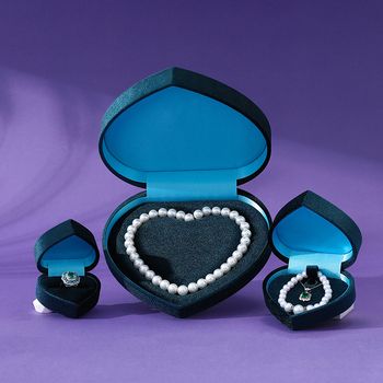 Sirds formas velūra juvelierizstrādājumu kārba pērļu kaklaraizei, iepakošanas kārba; materiāli: kompozītmateriāli; virsma: velūrs un gausta audums