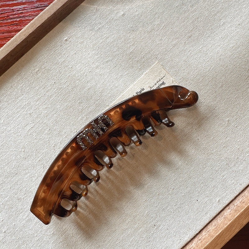 Banaanijuukseklips – kunstlikud kristallid, käsitöö, peakatte aksessuaar, suvi 2024