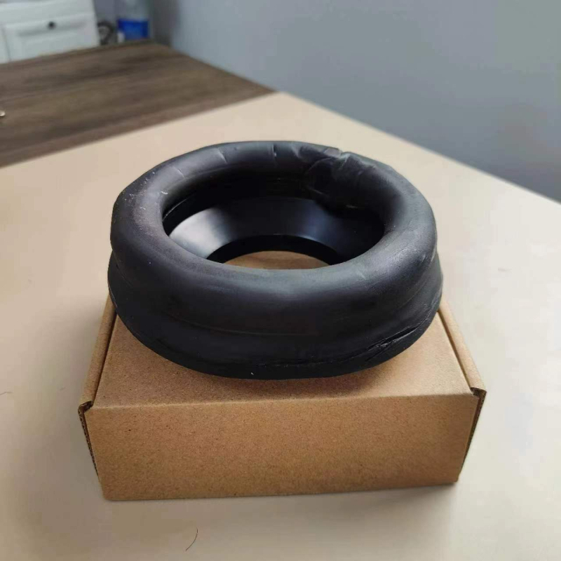 Тоалетна фланца за монтаж с удължен уплътнител, материал: ureа-формалдехидна смола, OEM