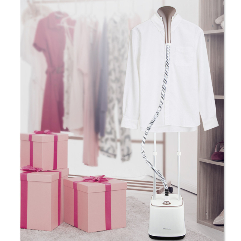 Royalstar Apģērbu tvaika gludināšanas ierīce – rokas, vertikāla, 2,6 L tvertne, 111–240 V, 5+ temperatūras iestatījumi