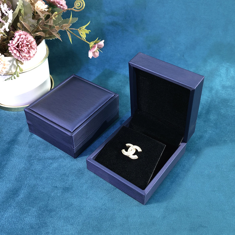 PU ādas kaste brošām ar logotipa pielāgošanu