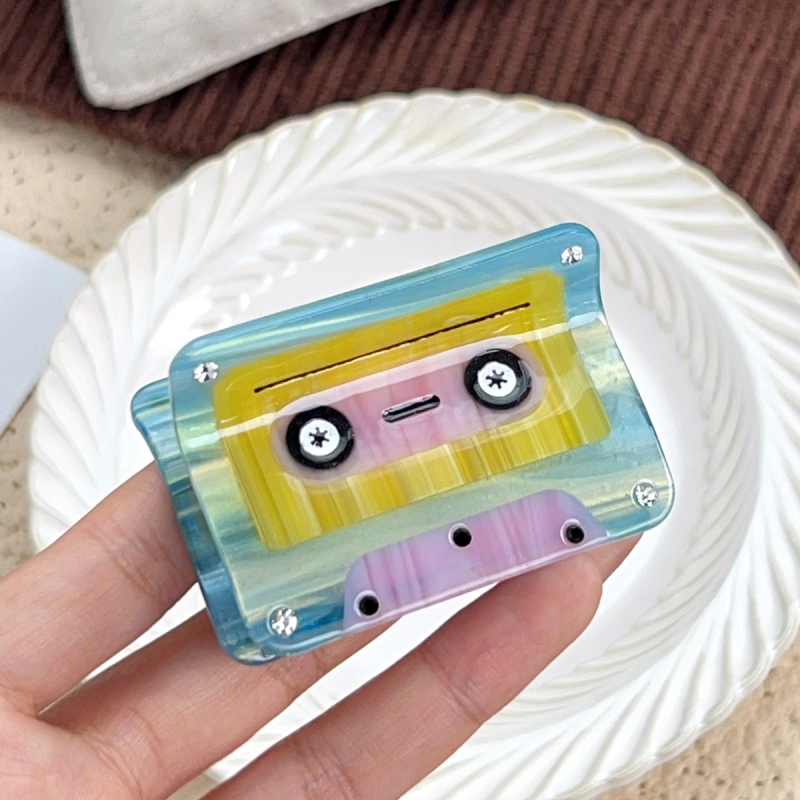 Juukseklips - käsitöö, käepideme-disk-klamber pakause, hai stiil, materjal: äädikhape