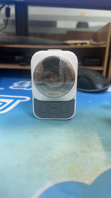 Bluetooth zvučnik s magnetskim klipsom, IPX5 vodootporan, Bluetooth 5.3, raspon frekvencija 100Hz-20kHz, SNR ≥100dB