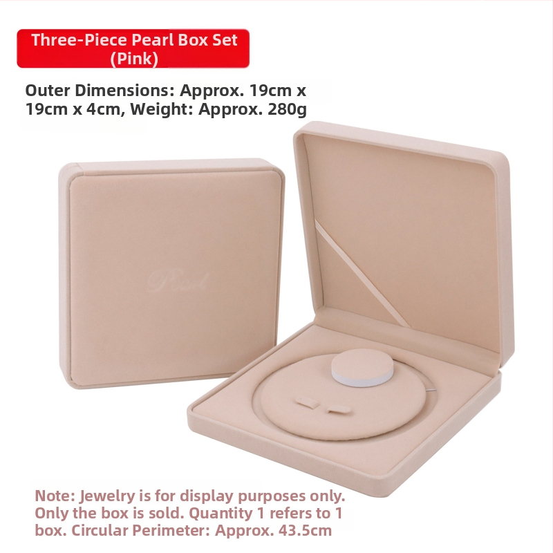 Samtaina rotaslietu kastīte – trīs daļu komplekts kaklarotai, auskariem un rokassprādzei