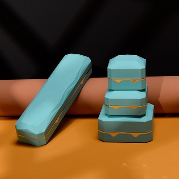 LED astoņstūra rotaslietu kastīte ar gaismu – plastmasas iepakojuma kārbiņa rotaslietām, piemērota gredzeni, pendanti, rokassprādzes un kaklarotas