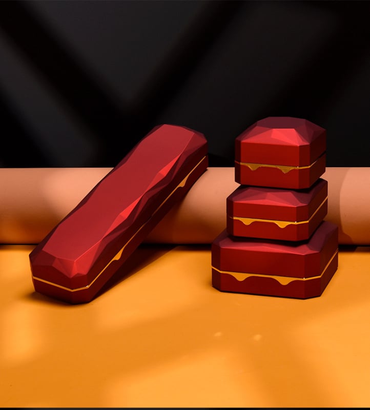 LED astoņstūra rotaslietu kastīte ar gaismu – plastmasas iepakojuma kārbiņa rotaslietām, piemērota gredzeni, pendanti, rokassprādzes un kaklarotas