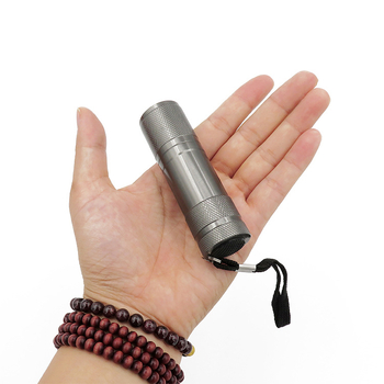 9-LED baterijas lukturis, alumīnija korpuss, manuāla darbība, 4.5V baterija, diapazons līdz 50 m