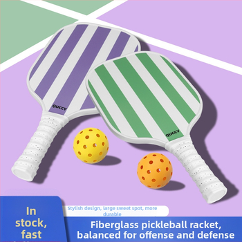 Pickleballi rekettide komplekt - süsinikfiiber rekettid, bränd Neli, 210 g iga reketi kohta; sisaldab 2 rekette, 4 palli ja kotti, kogukaal 540 g