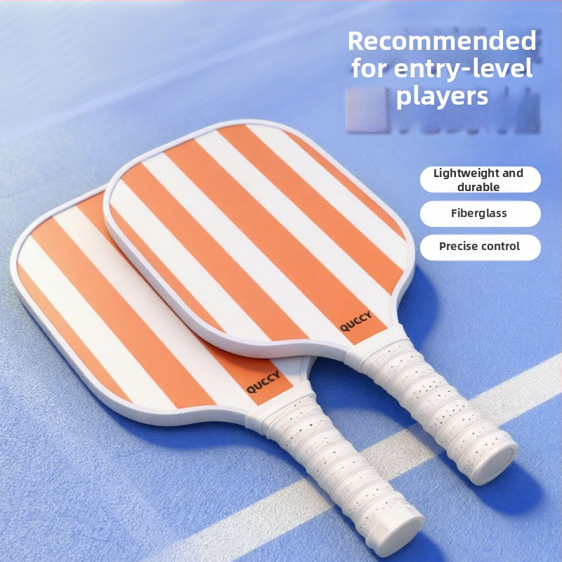 Pickleball nūju komplekts - oglekļa šķiedras nūjas, zīmols Neli, 210 g uz nūju; iekļauts 2 nūjas, 4 bumbiņas un somu, kopējais svars 540 g