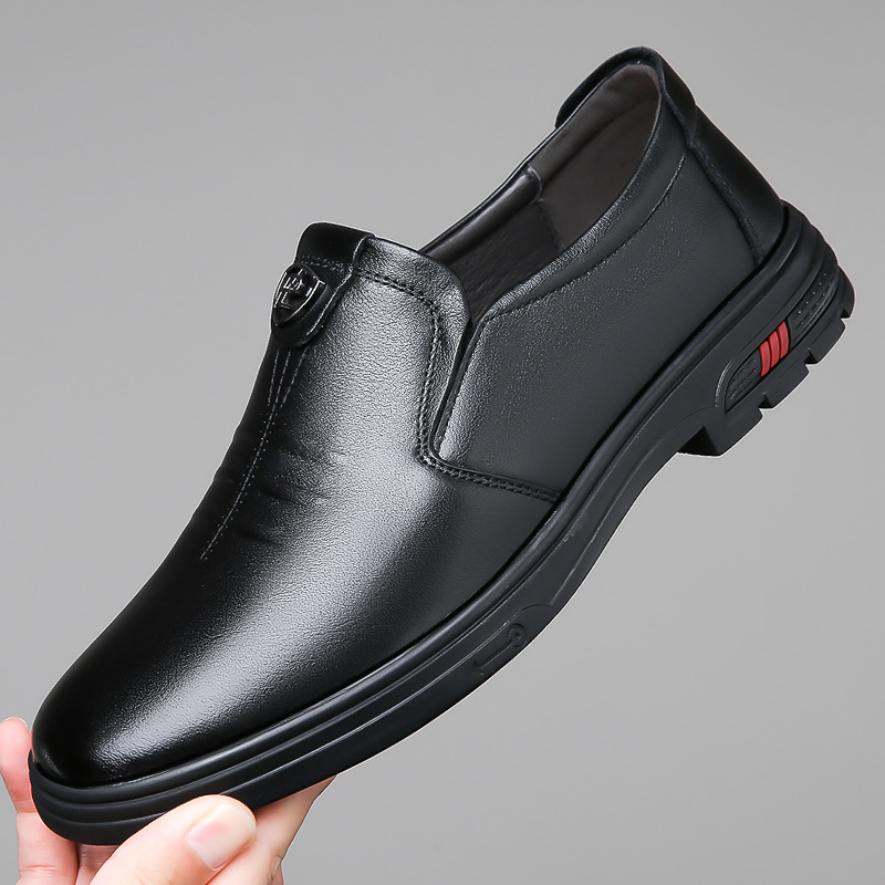 Férfi Slip-On cipő első réteg marhabőrből | felső: első réteg bőr; talp: gumi; lélegző; csúszásmentes; PU belső talp