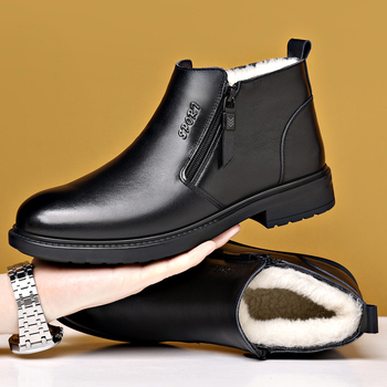 Žieminės vyriškos šlepetės iš pirmosios karvės odos, vilnine įdaila, šoninis užtrauktukas, guminė pada