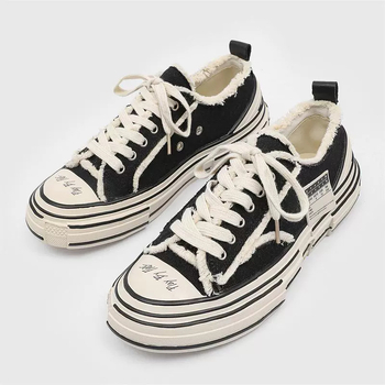 Unisex platno bateliai su mikropluošto viršutine, gumos padas, žemas profilio, priekyje raišteliai, vientisas dizainas