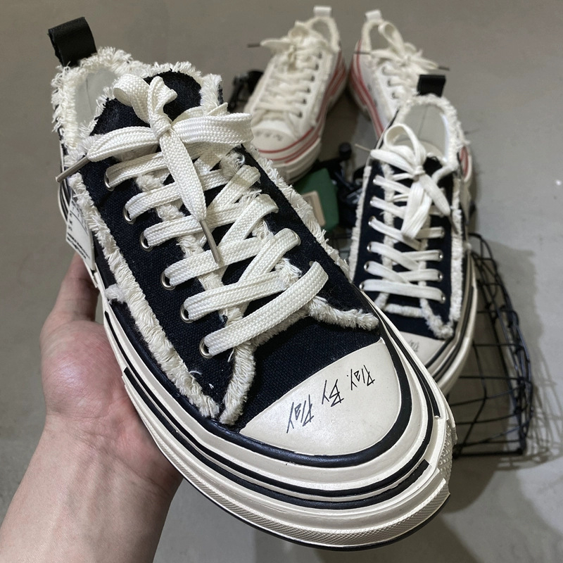 Unisex platno bateliai su mikropluošto viršutine, gumos padas, žemas profilio, priekyje raišteliai, vientisas dizainas