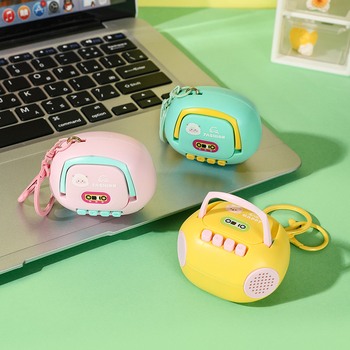 Mini karikatūrinis magnetofono rakšnų pakabukas su garsu, iš plastiko, karikatūrų stilius, puiki verslo dovana