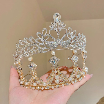 Παιδικό στέμμα για το κεφάλι με μαργαριρία και ψευτικούς λείθους, μεταλλικό, ηλεκτροπλατινωμένο, σε cartoon στυλ