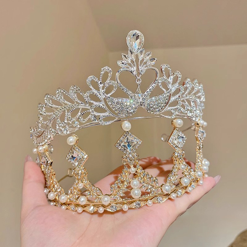 Παιδικό στέμμα για το κεφάλι με μαργαριρία και ψευτικούς λείθους, μεταλλικό, ηλεκτροπλατινωμένο, σε cartoon στυλ