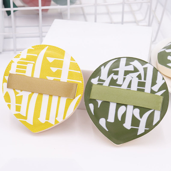 Kompaktā pūdera pūdelis – mitra un sausa lietošana, hidrofilais poliuretāns, pilienveida vai neregulāra forma, 1 iepakojums