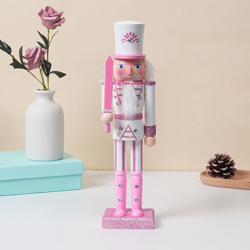 HB1158 Дървен Nutcracker Soldier Ornament — Модерно изкуство Коледна декорация, Марка HB