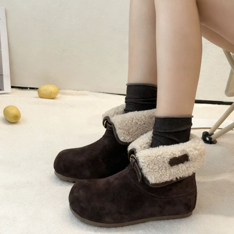 Ženske kratke čizme od nubuka s vunenom podstavom, gumena potplata, niski obod, okrugli vrh