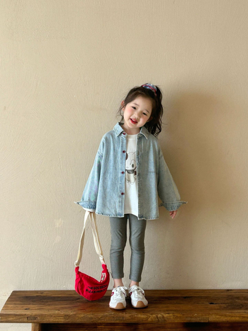 Vaikų džinsinis marškiniai ir švarkas komplektas Korėjos stiliumi, ilgos rankovės, vieno tono raštas, švelnus apdorojimas ir enziminis plovimas, 3–8 metų amžiaus