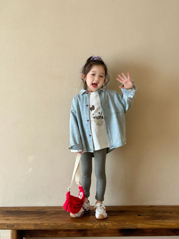 Vaikų džinsinis marškiniai ir švarkas komplektas Korėjos stiliumi, ilgos rankovės, vieno tono raštas, švelnus apdorojimas ir enziminis plovimas, 3–8 metų amžiaus