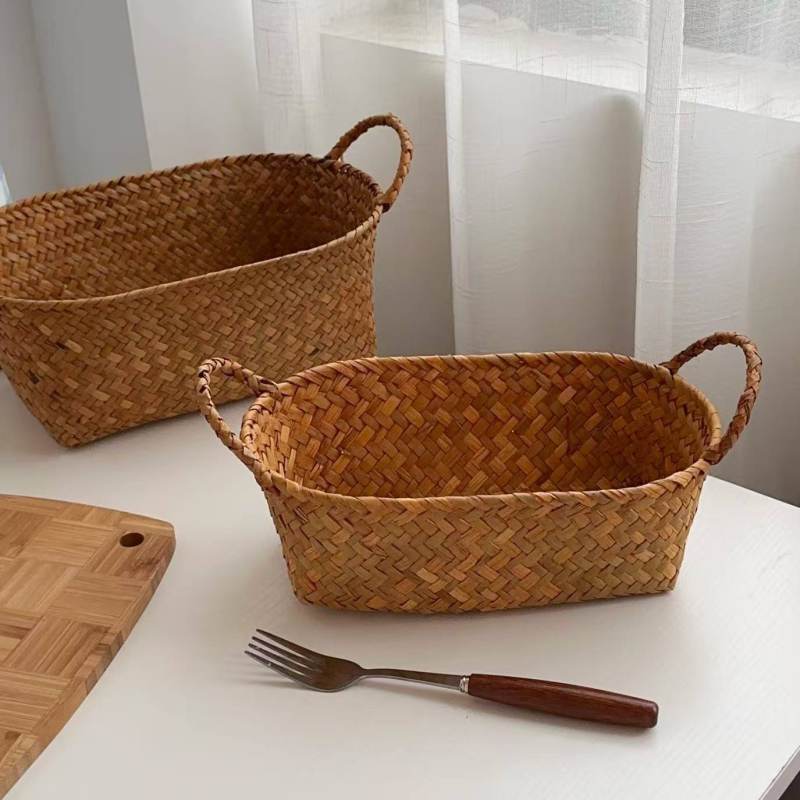 Pastoralno pleteni koš za pohranu, vintage stil; materijal: pleteni od rotanga; namjena: kozmetika, nakit, olovke i bilježnice