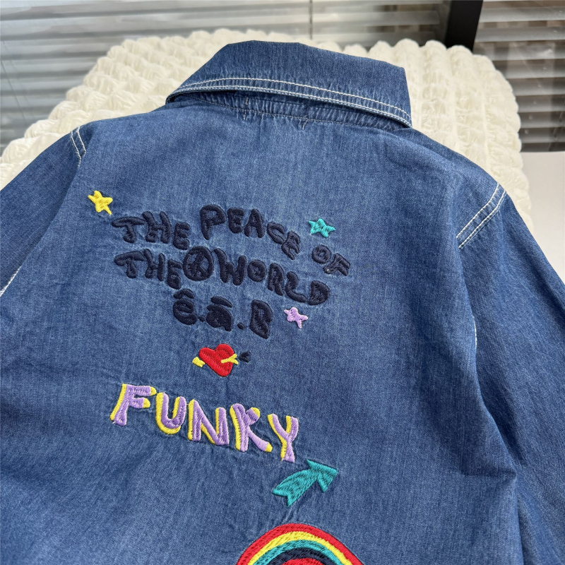 Dječja džins košulja, japanski stil, ovratnik s reverom, dugi rukavi, crtani uzorak, pamuk-elastan tkanina (95% pamuk, 5% elastan)