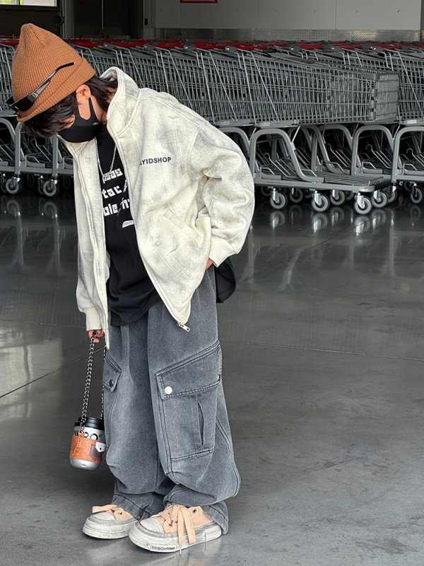 Dječje cargo hlače širokog kroja, pamuk-poliester smjesa, srednji pojas, meka tekstura; za dječake preko 8 godina