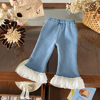 Mergaitėms velūriniai džinsai, korėjietiškas stilius, katės siuvinėjimas ir nėriniai, platėjančios kojų linijos, vidutinio aukščio juosmuo, rudens–žiemos 2025