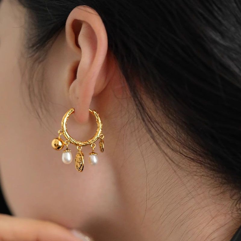 Овеци от мед със пискюли, геометричен дизайн, средновековен стил, електроплатинация, зимно издание 2025