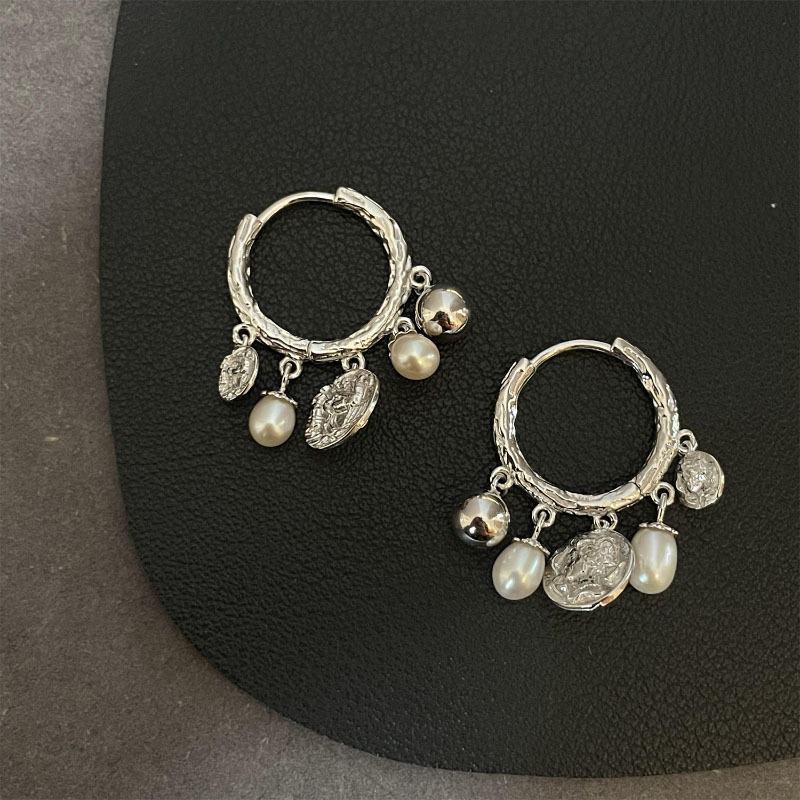 Овеци от мед със пискюли, геометричен дизайн, средновековен стил, електроплатинация, зимно издание 2025