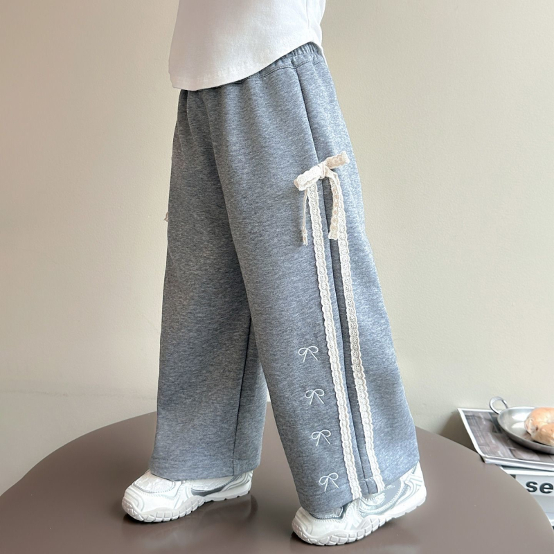 Pantaloni copii leisure, croială dreaptă, cu detaliu funda, poliester cu elastan 85%, talie medie