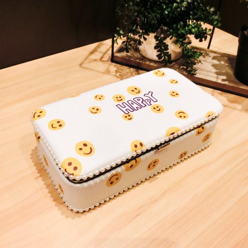 Rotaslietu kastīte - ādas, cieta, smaidiņa raksts, modelis MG-224, specifikācija 0154