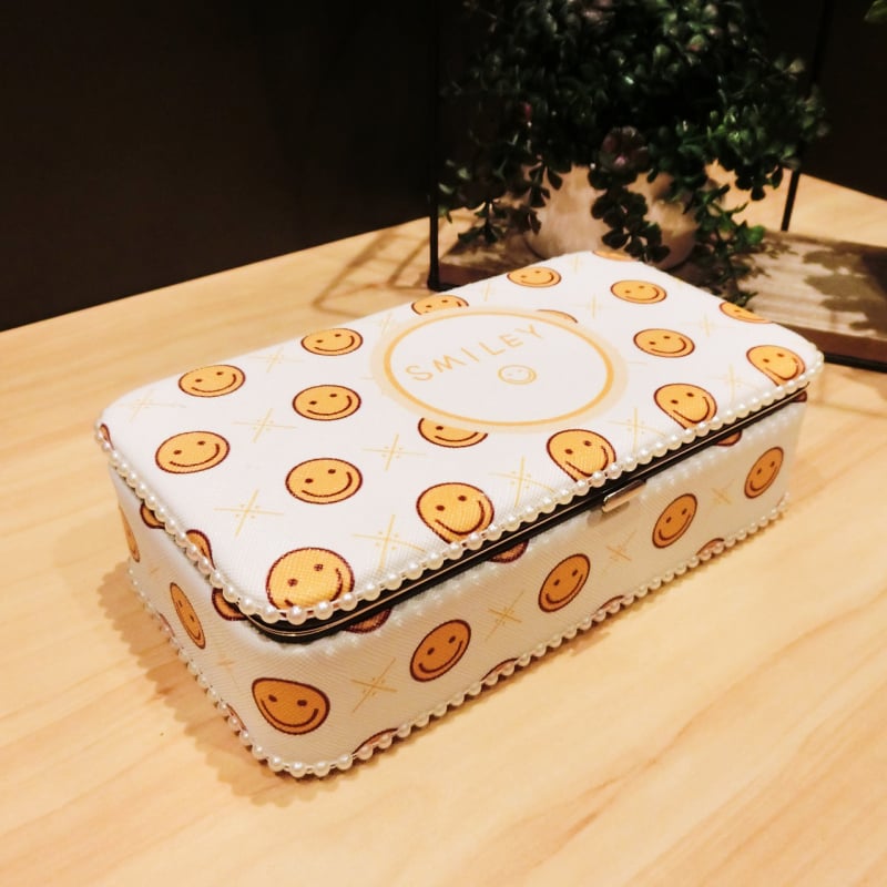 Rotaslietu kastīte - ādas, cieta, smaidiņa raksts, modelis MG-224, specifikācija 0154