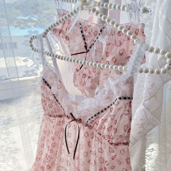 Leoparda printa tīkla naktsveļa sievietēm - bez piedurknēm, siksniņas, V-veida kakls, izšūta mezgla, ultra plāns poliester tīkla