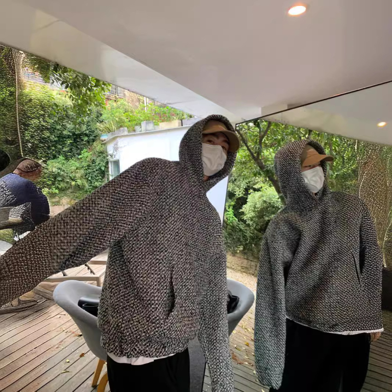 Muški hoodie pulover – udoban kroj, dugi rukavi, okrugli izrez, poliester 96%+, bočne džepove