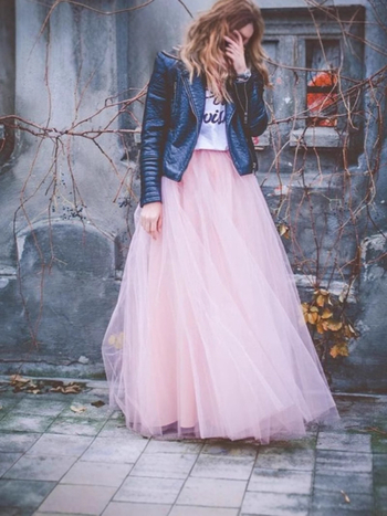 Hosszú tüllszoknya pliszírozott, irodalmi retro stílus, 80-90% poliészter