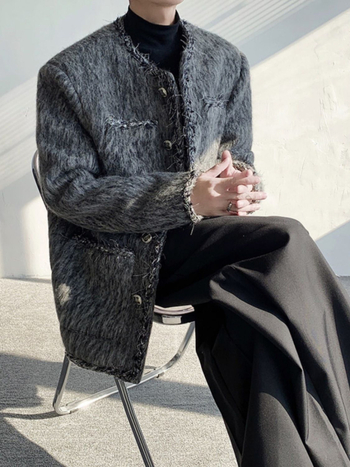 Mantel – Noorte stiilis (Laiske lõige; Ühe rea nööpidega sulgemine; Kevad 2025)