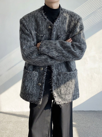 Mantel – Noorte stiilis (Laiske lõige; Ühe rea nööpidega sulgemine; Kevad 2025)