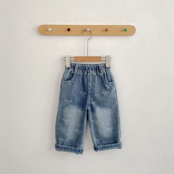 Dječje hlače za djevojčice, denim stil, pamuk 85%, 3/4 dužine, izribani rubovi, elastični pojas, proljeće–jesen