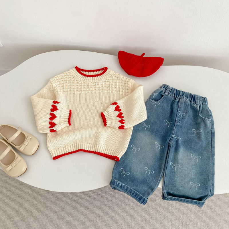 Dječje hlače za djevojčice, denim stil, pamuk 85%, 3/4 dužine, izribani rubovi, elastični pojas, proljeće–jesen