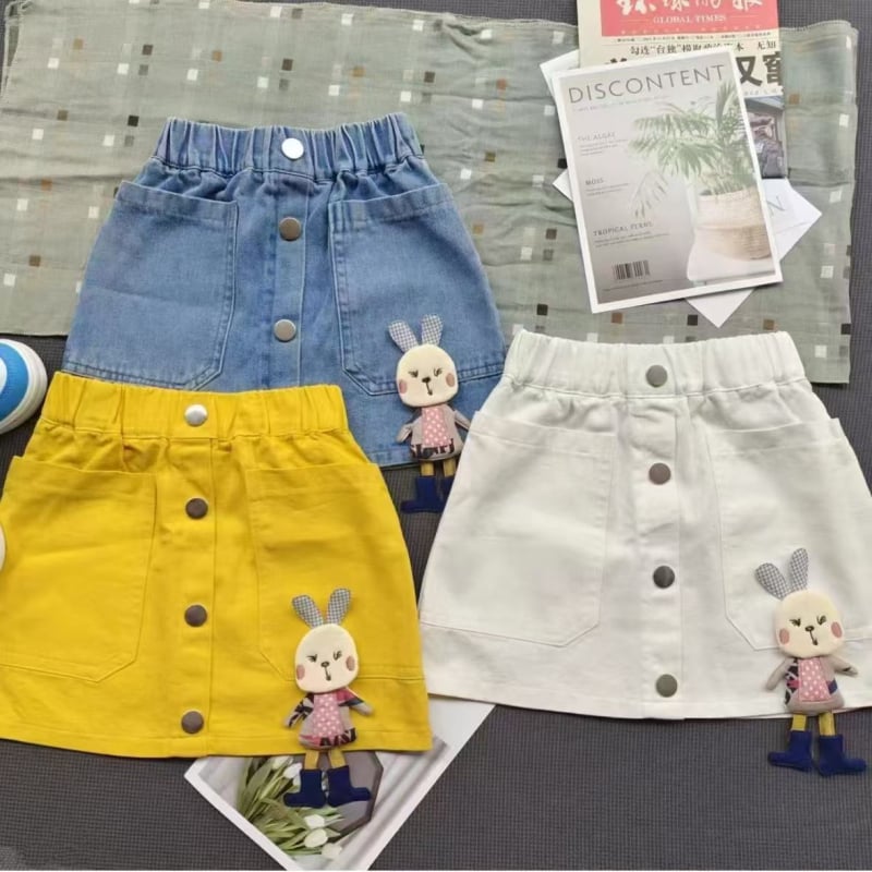 Meitenēm paredzēta džinsa svārki korejas stilā, vasara, dzīvnieku/animācijas raksts, princeses siluets, galvenais audums kokvilna 90%, oderes kokvilna 81–90%, vecums 3–8 gadi