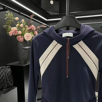 Ženski hoodie s blok boja, kratak top s raglan rukavima, plus veličina, jesen 2025, korejskog stila